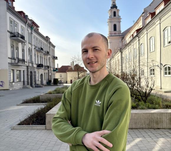 Mokytojas R. Bėliakas: „Mane įkvepia galimybė parodyti prasmę – kad mokslas reikalingas kasdieniam gyvenimui ir veikia čia pat, Vilniuje“